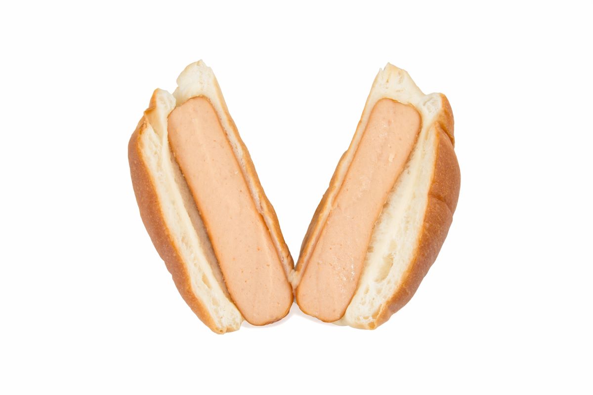 Hotdog in halfWarat42
