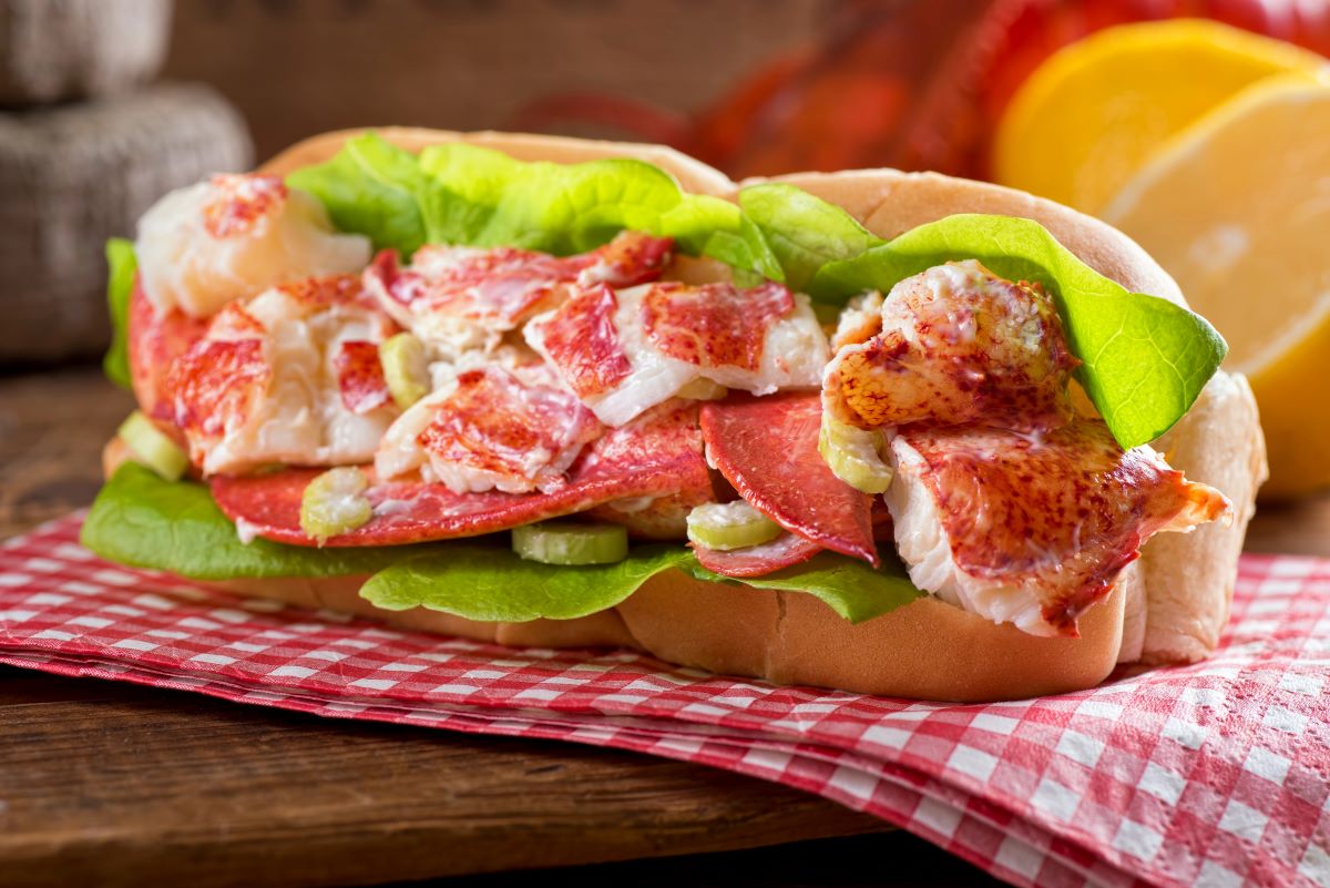 Lobster Sliders with Garlic AioliFudio