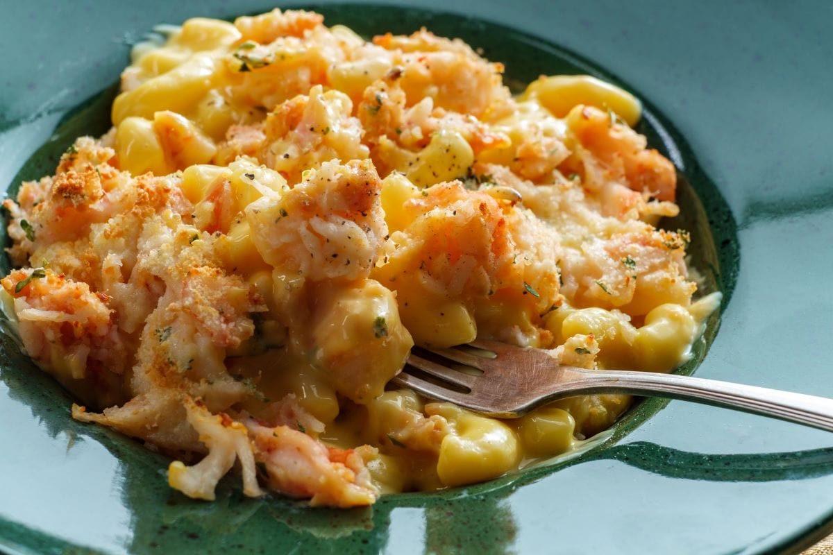 Lobster mac and cheeseEzumeimages