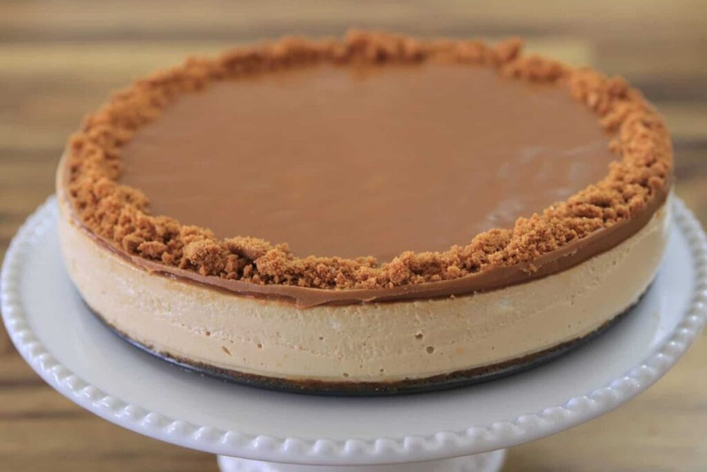 No Bake Biscoff Cheesecake by The Cooking Foodie