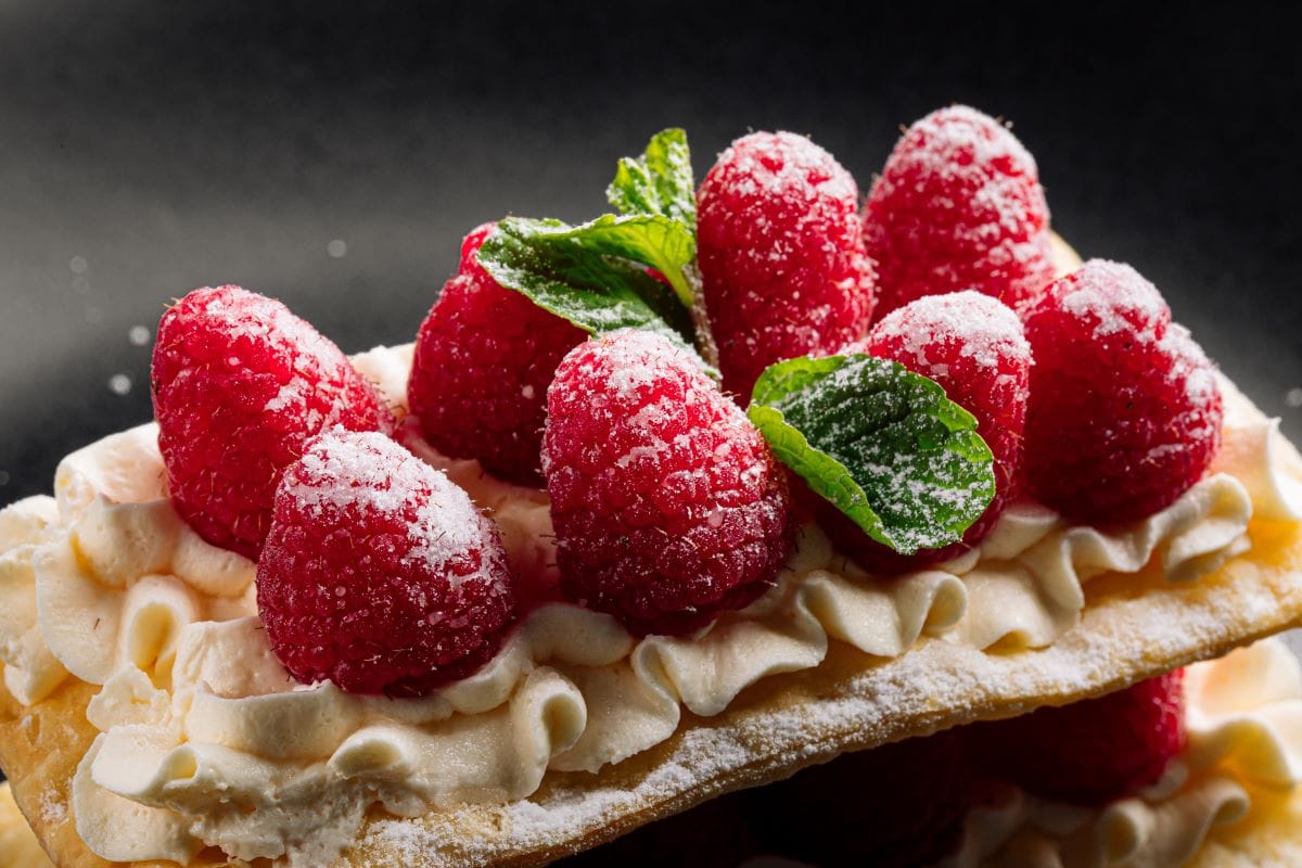 Raspberry Pistachio Mille FeuilleHihitetlin