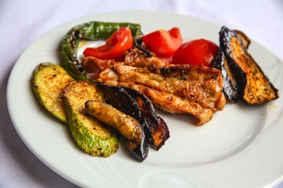 Roasted eggplant and grilled chickenAndreySt