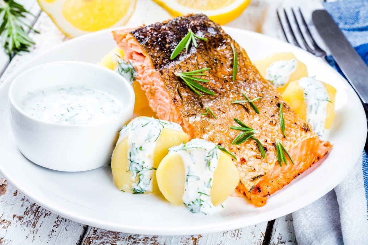 Salmon with lemon dill