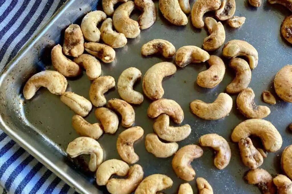 Savory Mexican Roasted Cashews by Right At Home 1