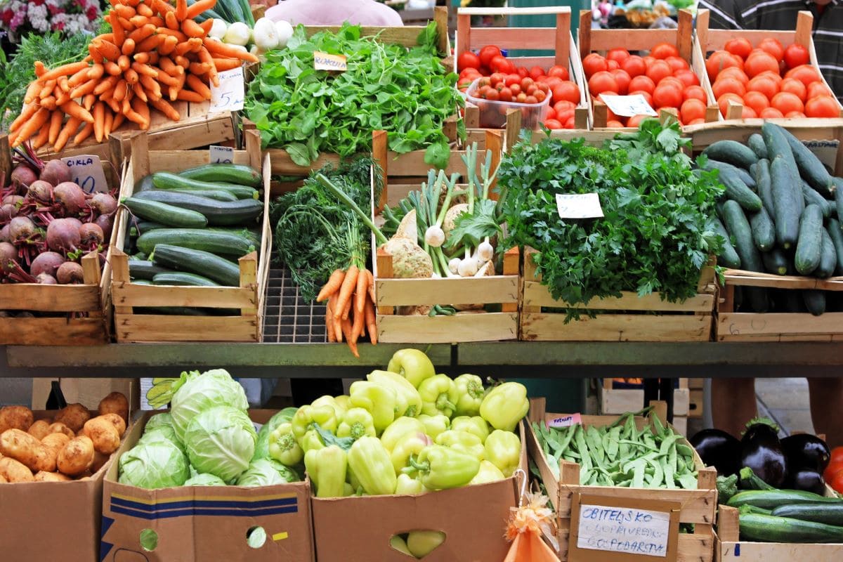 Vegetables nad fruit in storeBaloncici