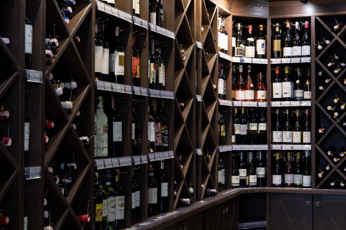 Wine cellarFotoevent.stock