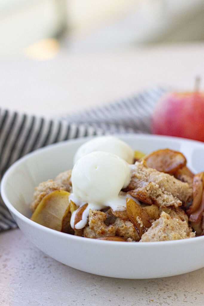 dutch oven apple cobbler