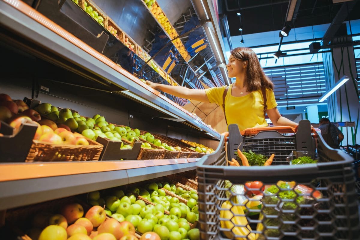 grocery interiorvera petrunina 3