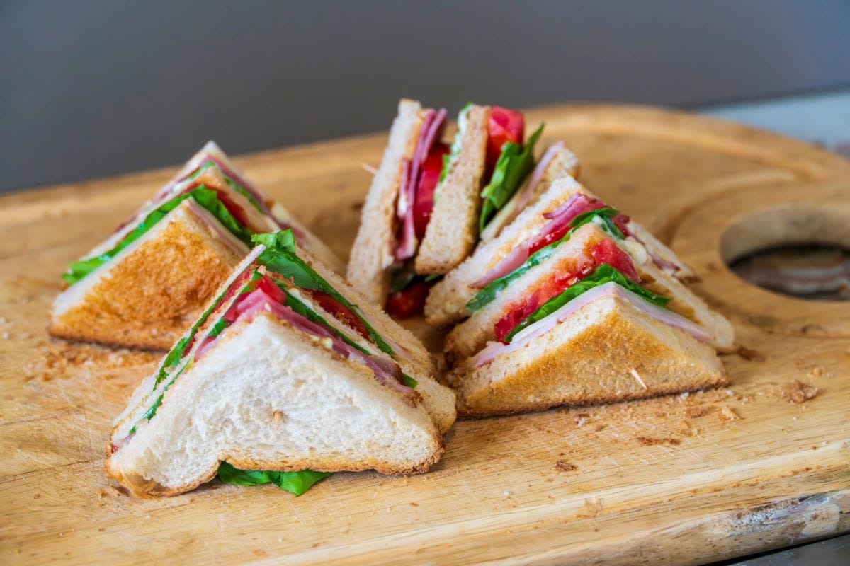 pexels alexravvas sandwich