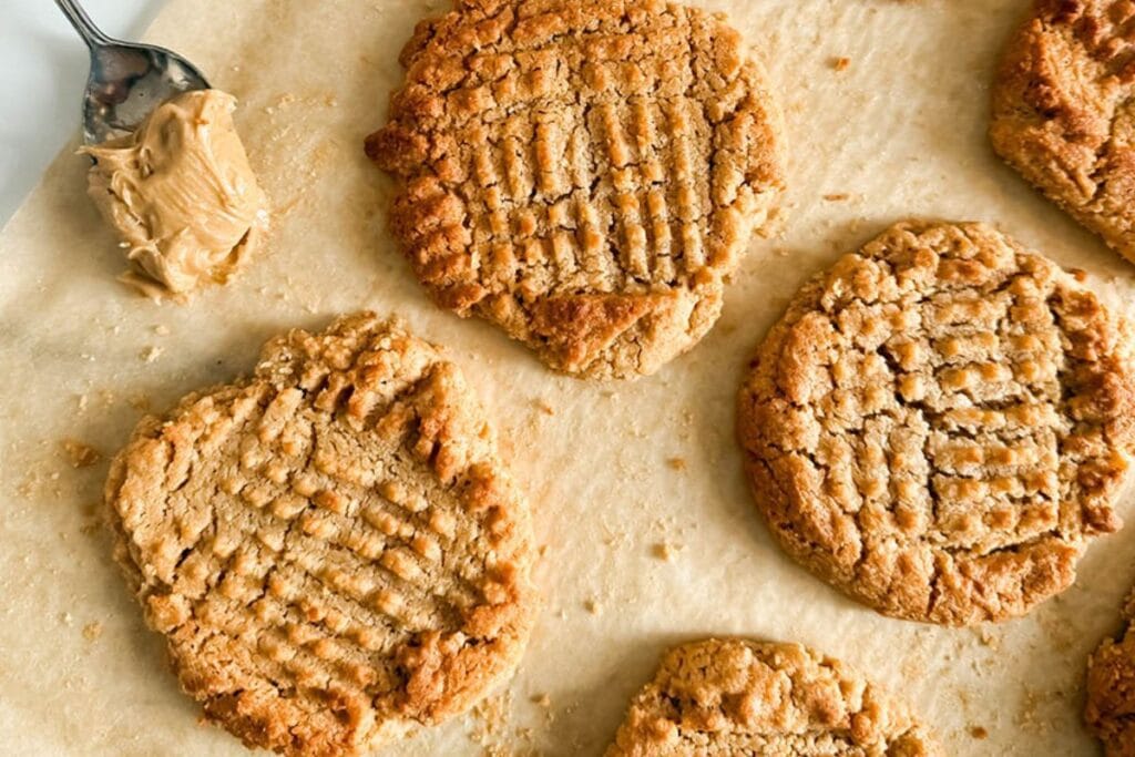 4 Ingredient Peanut Butter Cookies by The Grumpy Olive