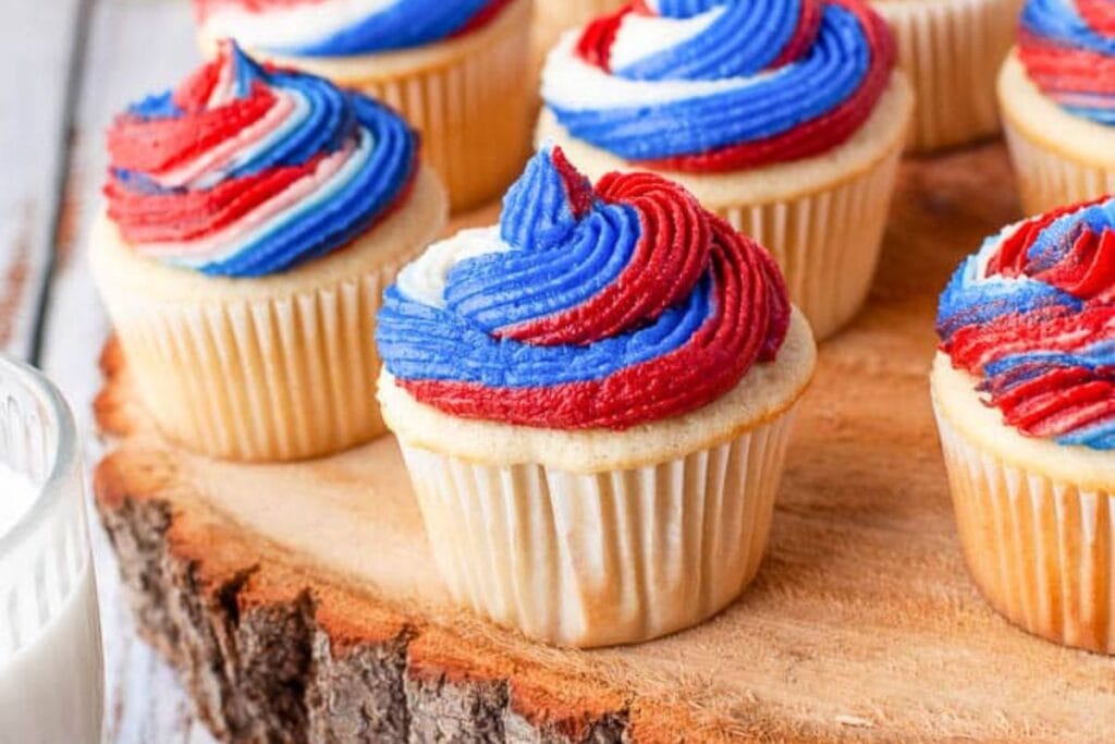 4th of July White Chocolate Cupcakes by Flavor Mosaic