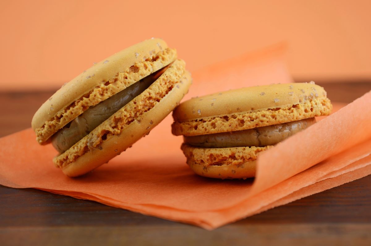Aligned caramel macarons