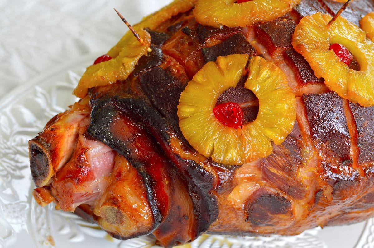 Baked Ham with Pineapple GlazeCoconat