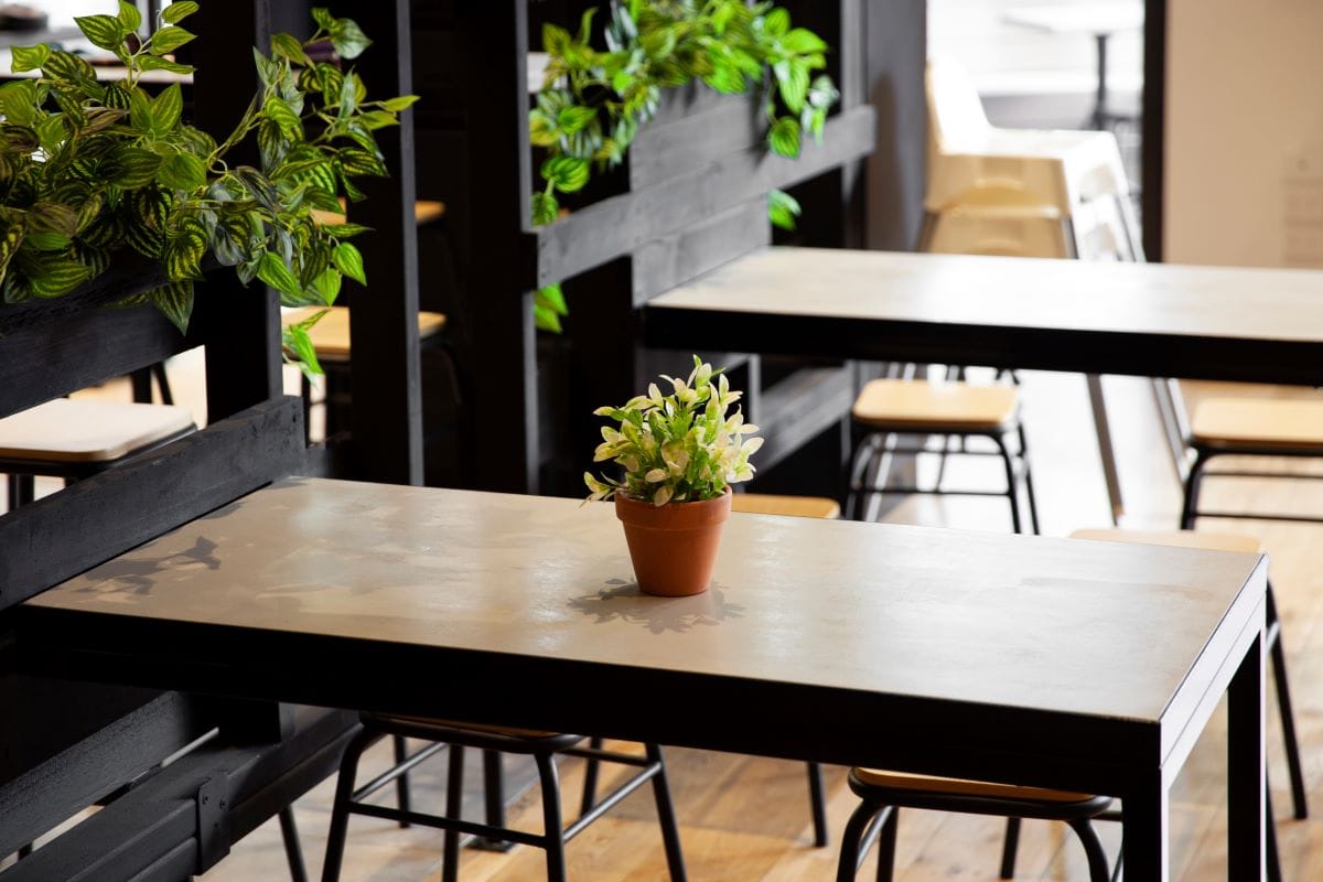 Cafe interior2.1Info@timallenphoto.net