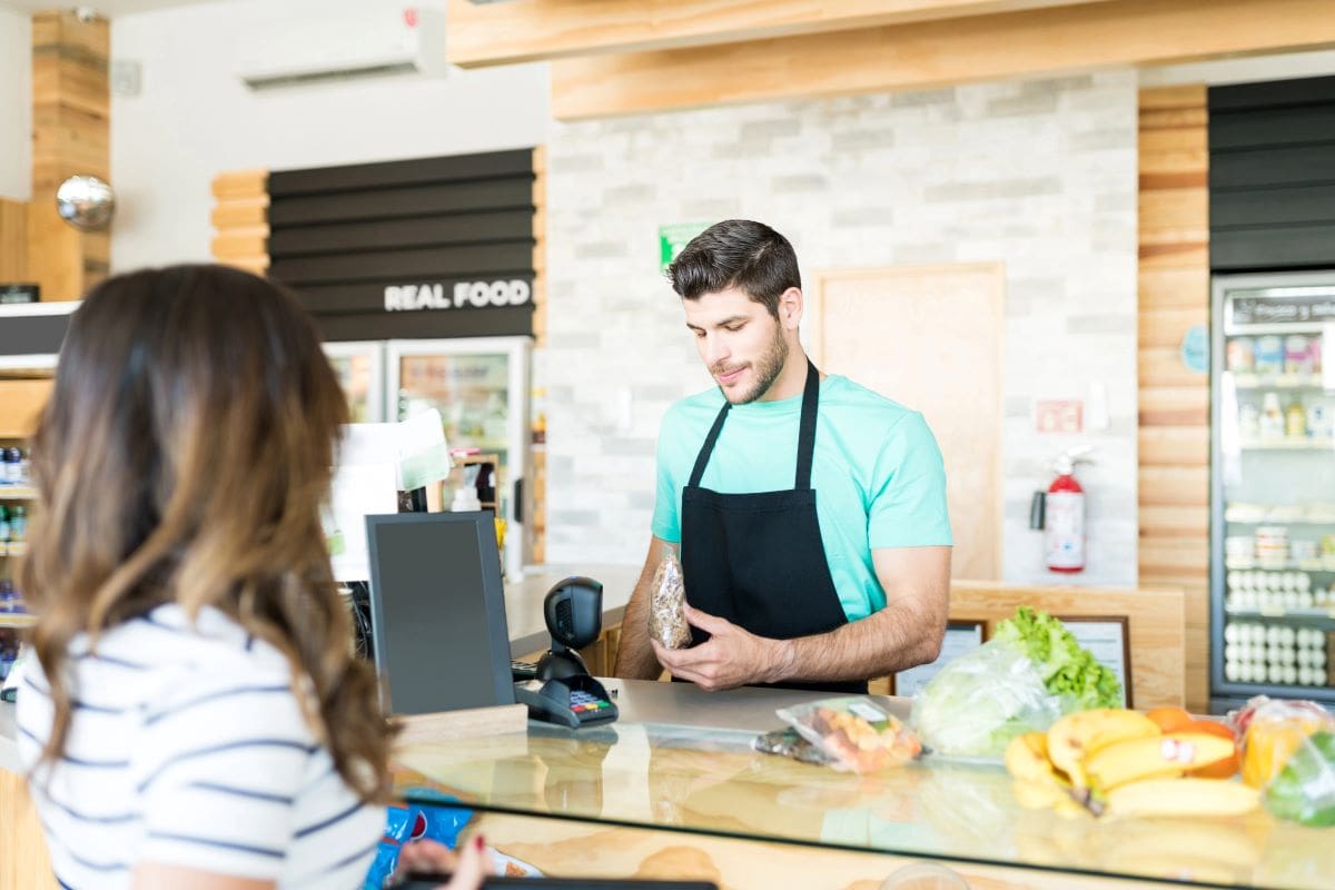 Counter talk at grocery storeTonodiaz