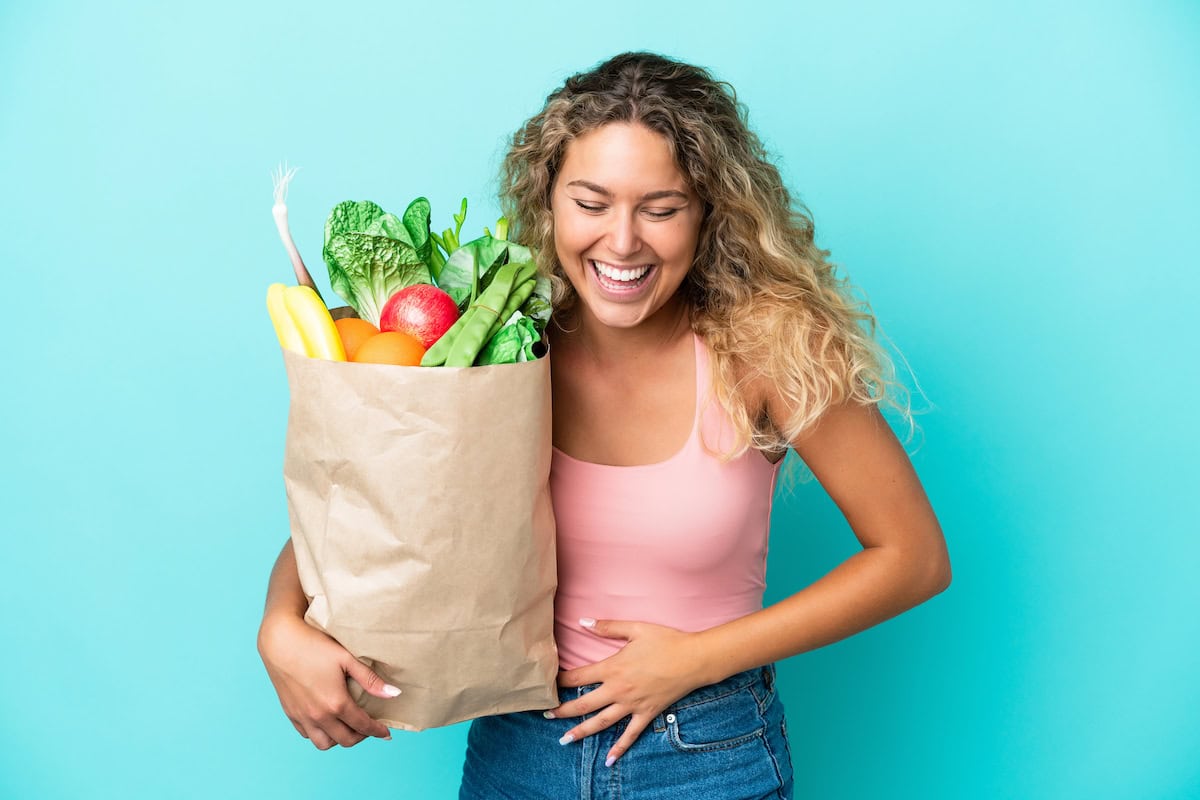 10 Things Grocery Cashiers Instantly Judge You For