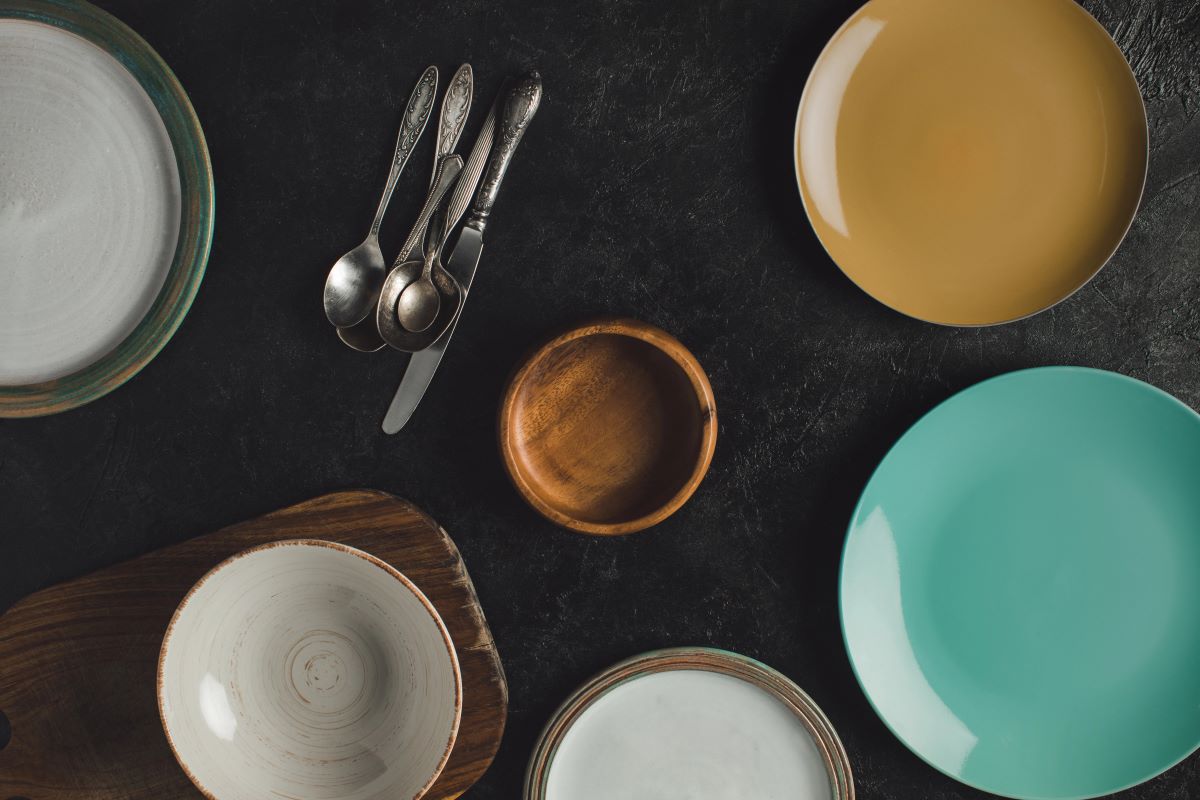 Fine China and SilverwareAntonMatyukha