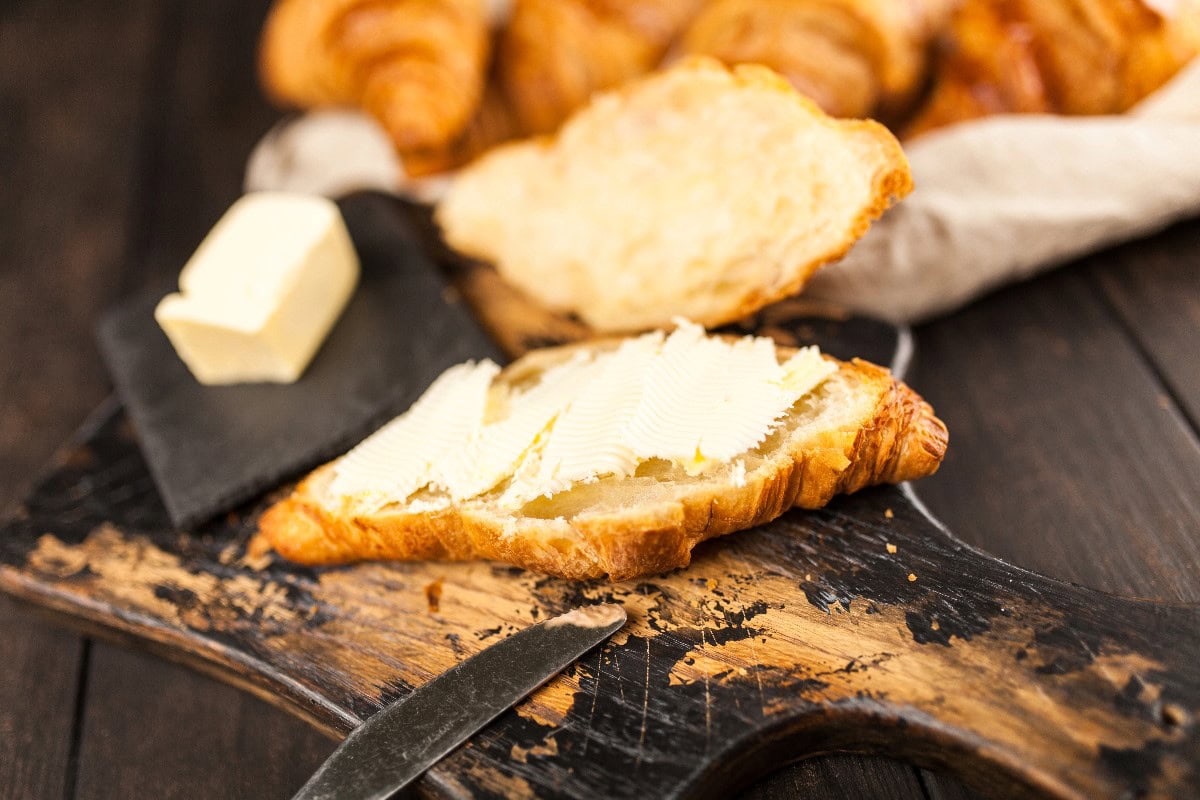 French Beurre croissant