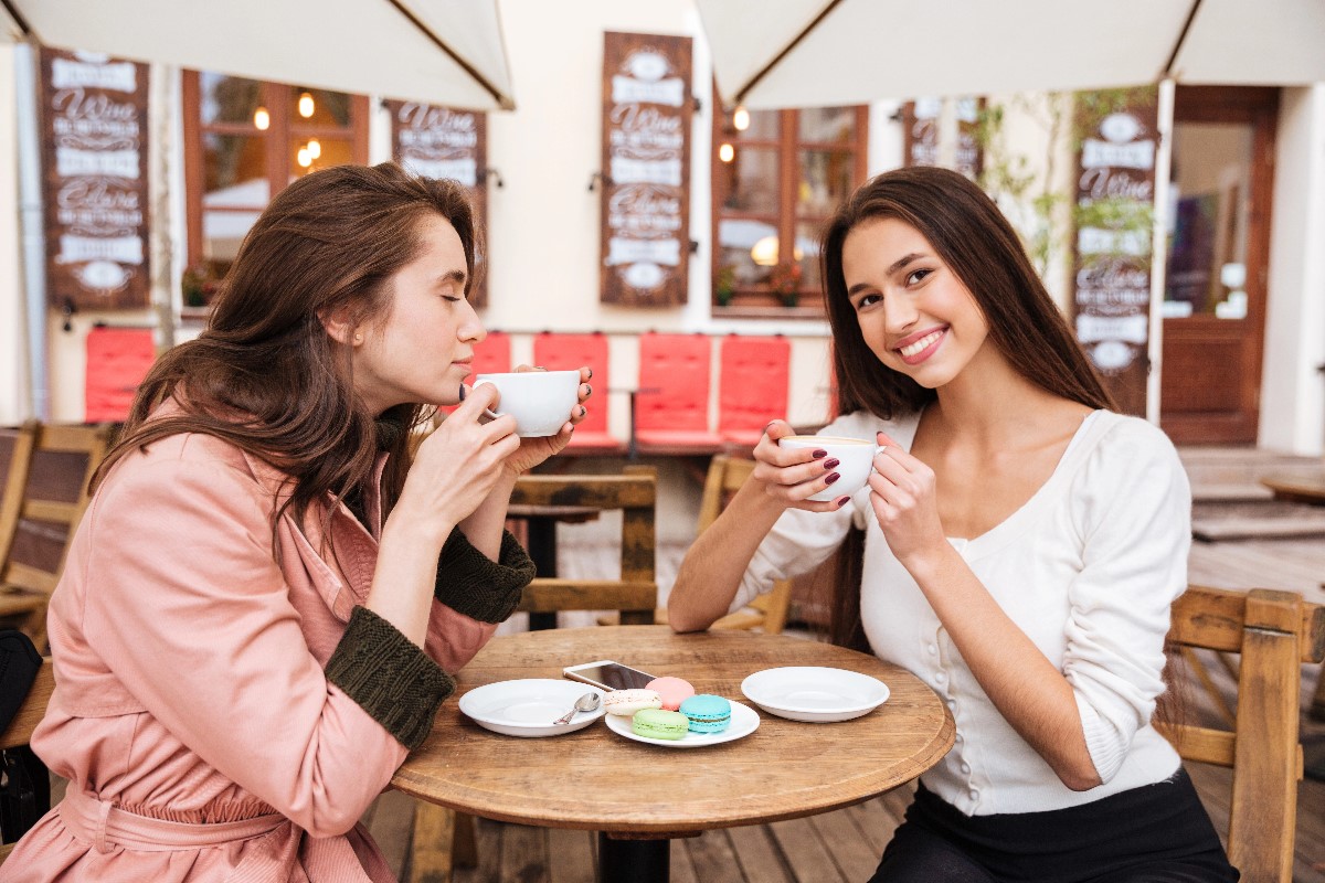Gen Z in cafe