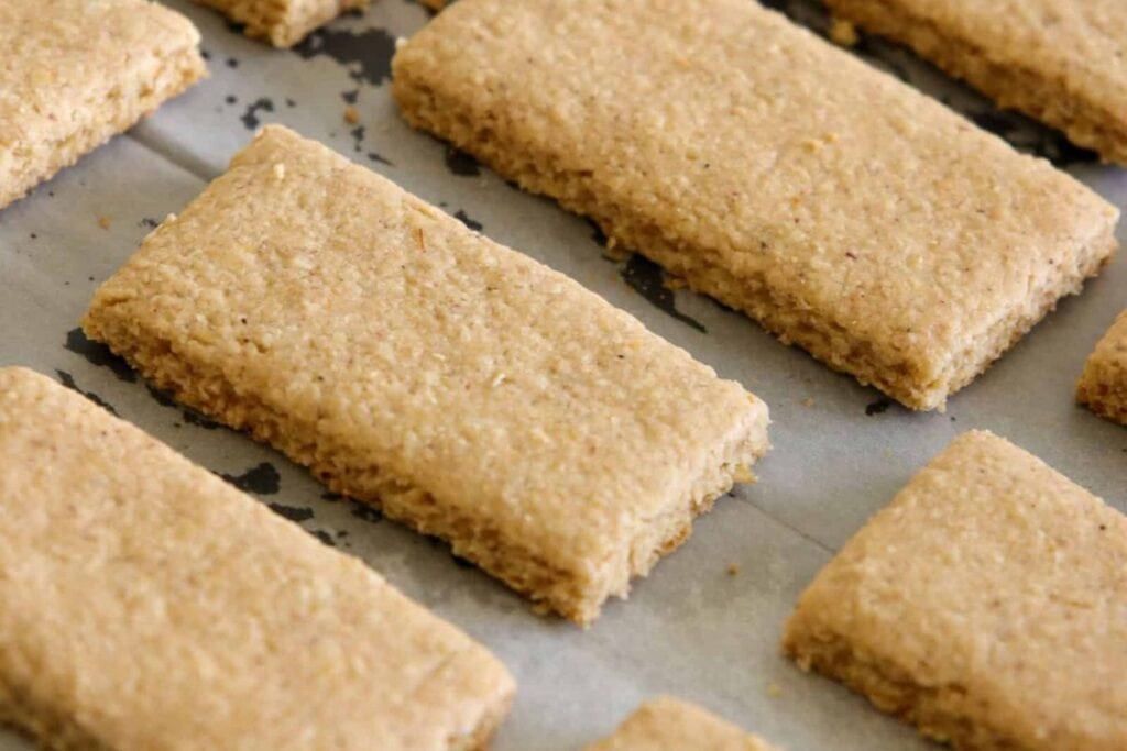 Graham Crackers With Oats by The Cooking Foodie