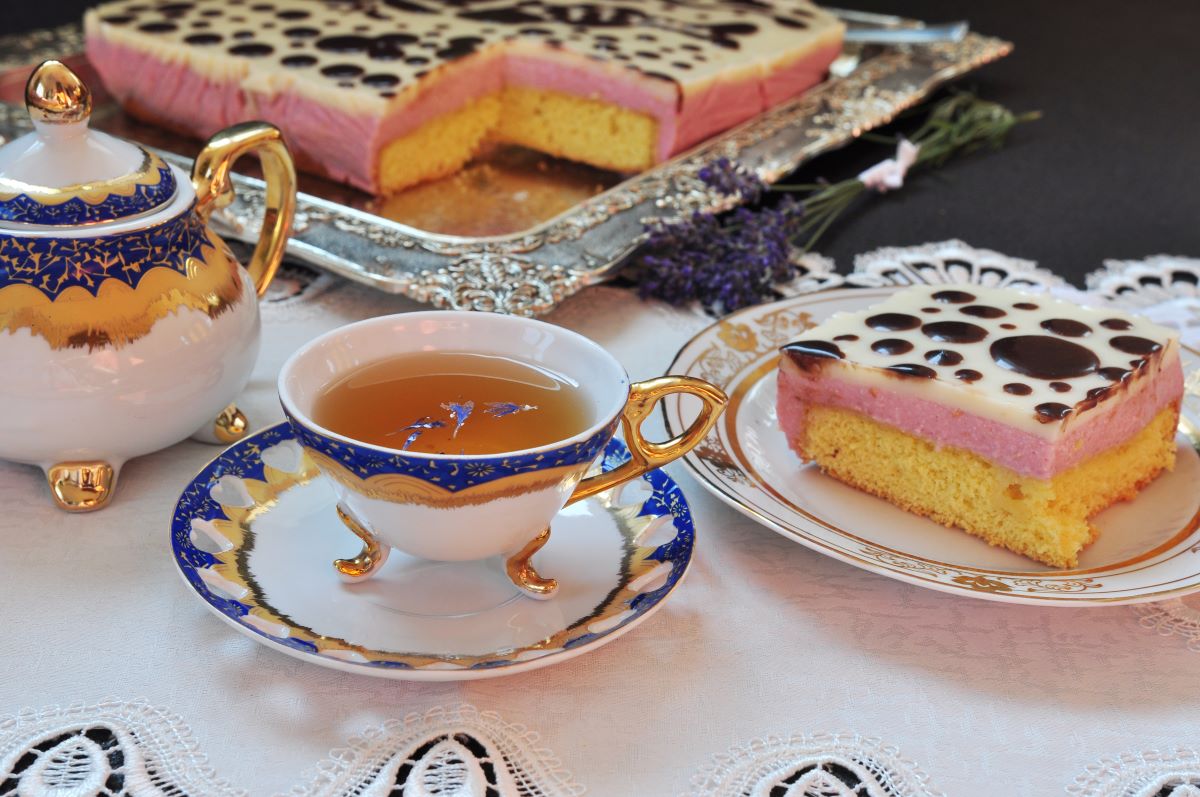 Jane Austen themed tea partyHadira