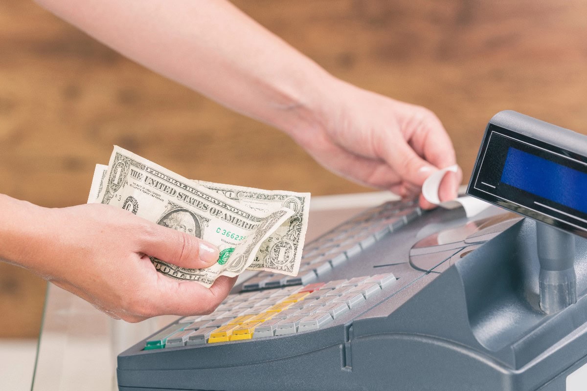 Manual cashier