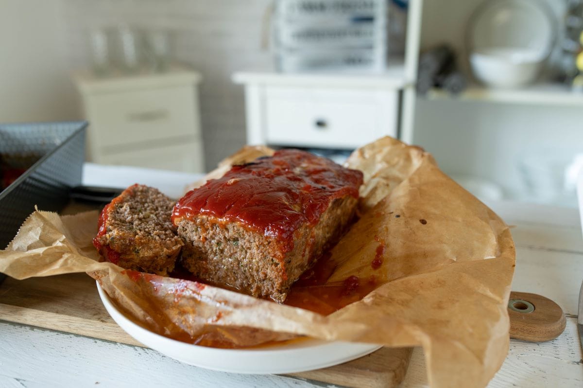 Meatloaf with Ketchup Glaze2Annaheine