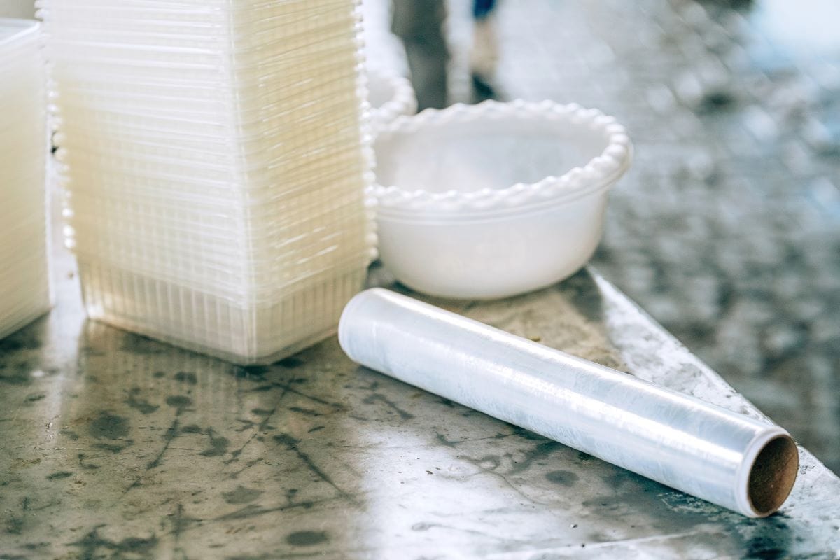 Plastic Wrap and ContainersKinderkz