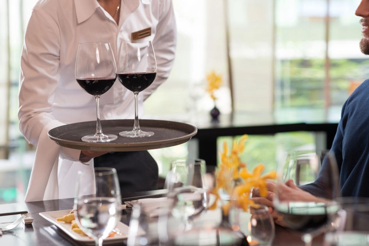 Serving drinks at restaurantDragonImages