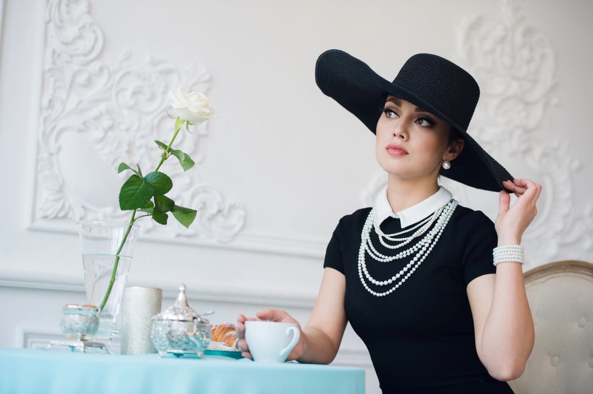 Vintage woman drinking teaRomankosolapov