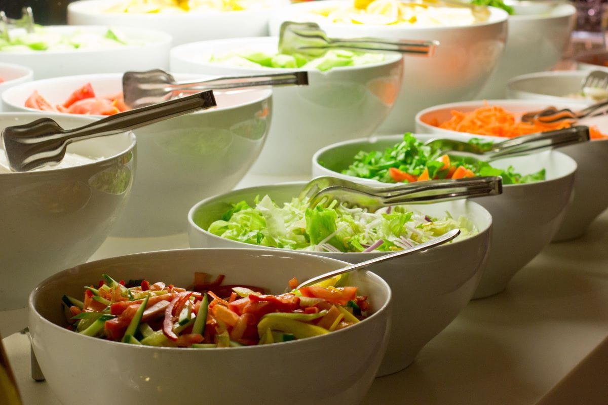 salad bar in storeYannamelissa