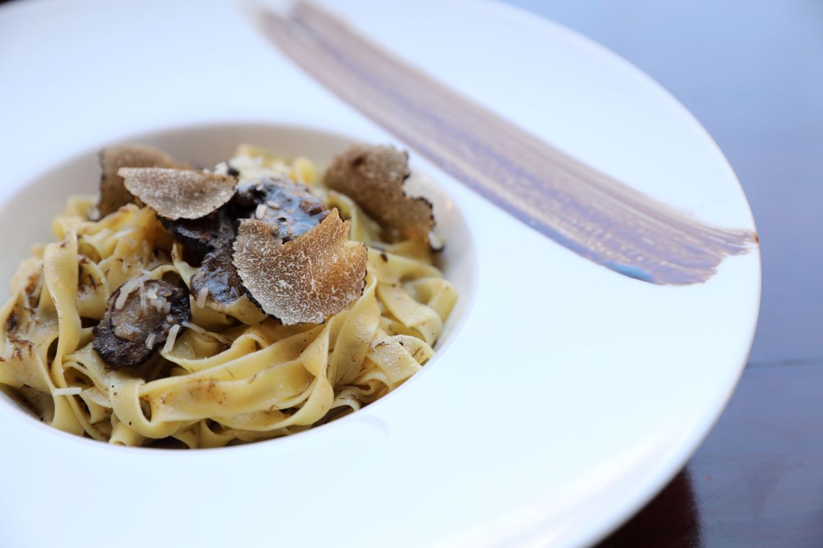 truffle laced coursesPiyato