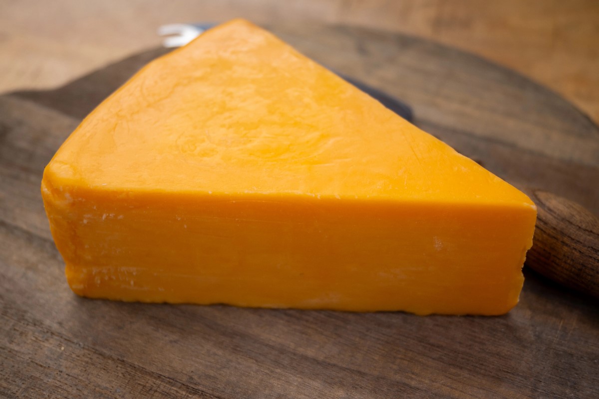 Aged cheese cheddar