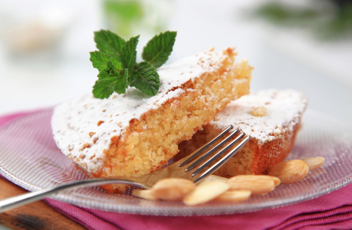 Almond cake