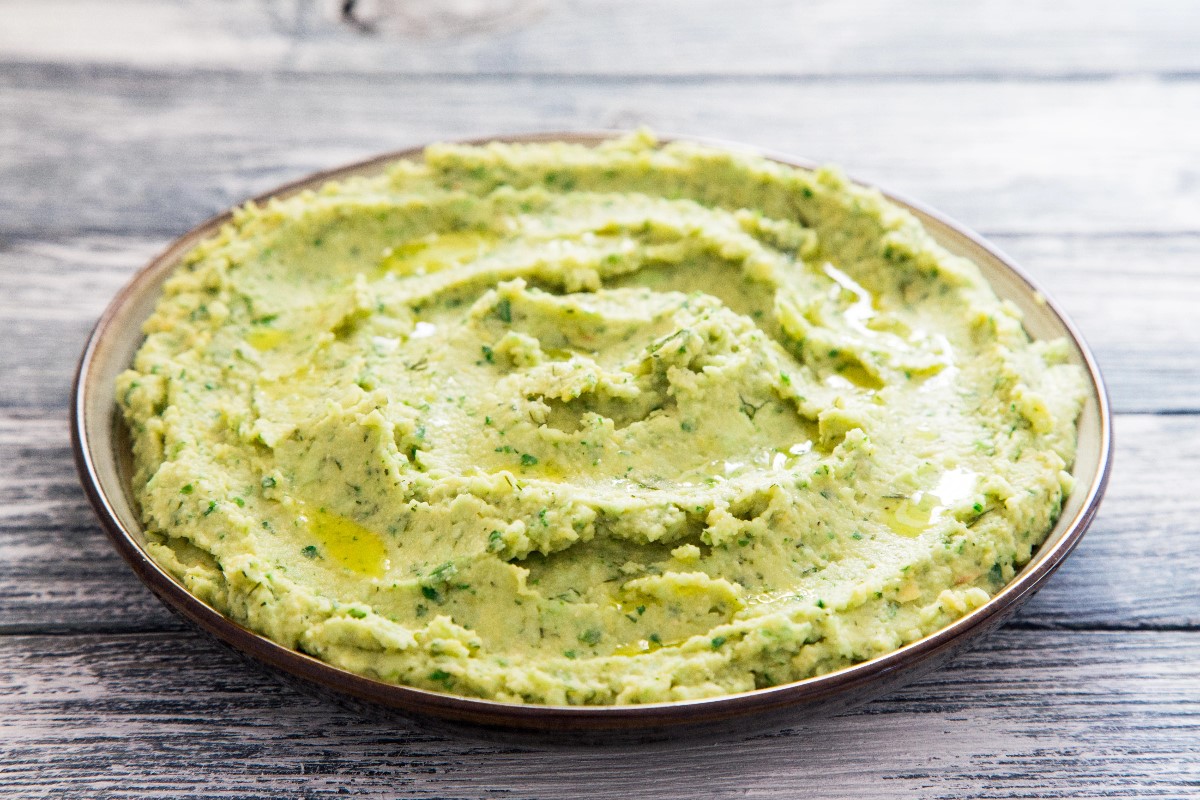 Avocado and hummus