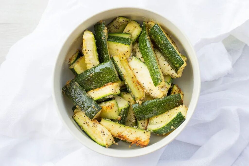 Baked Parmesan Zucchini Fries by Homan at Home
