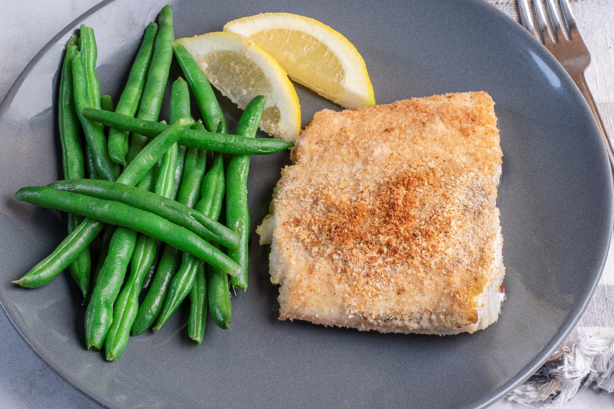 Baked cod with steam green
