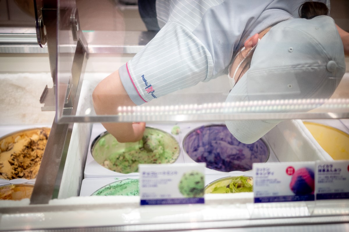 Baskin robbins scoop