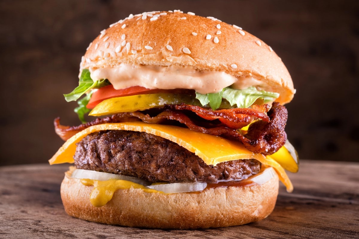 Beacon cheeseburger