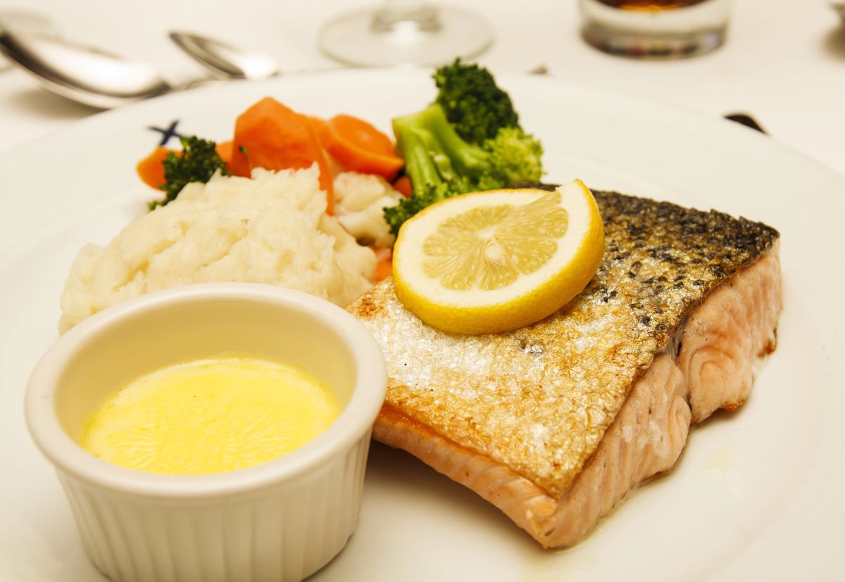 Broiled Salmon with Lemon