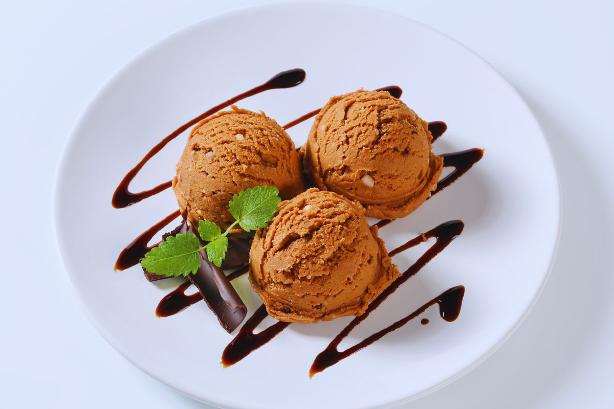Brown bread ice cream