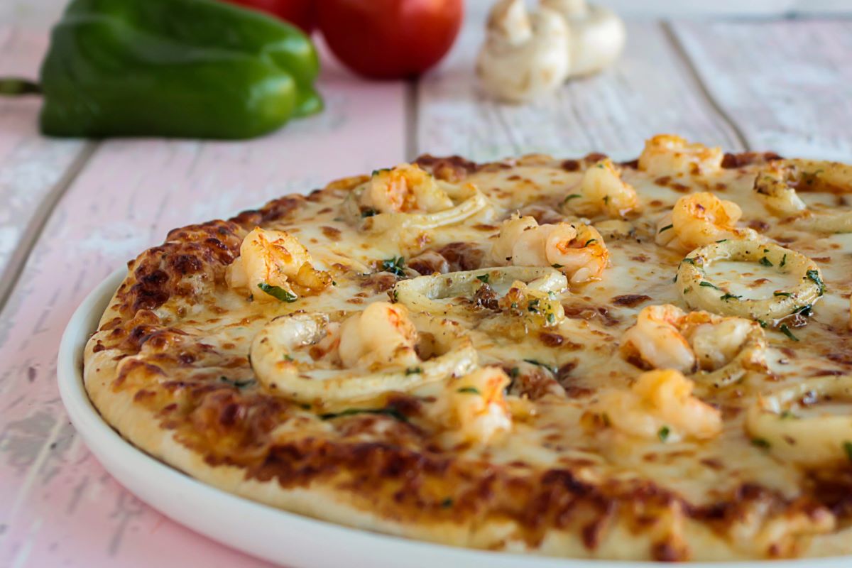 Calamari pizza