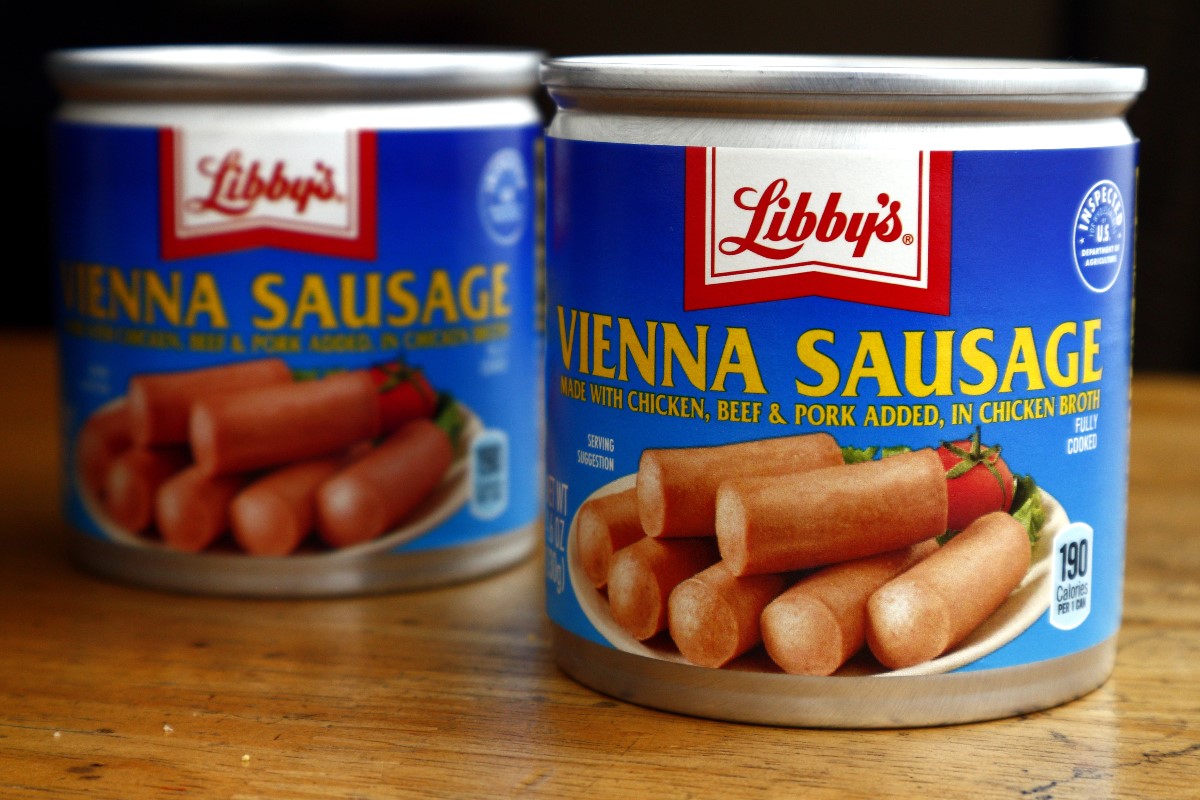 Canned vienna sausages