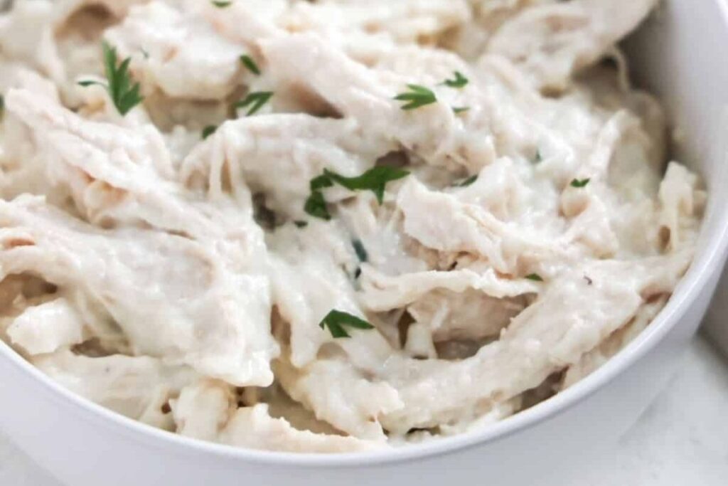 Chicken in White Sauce by Carrots and Cookies