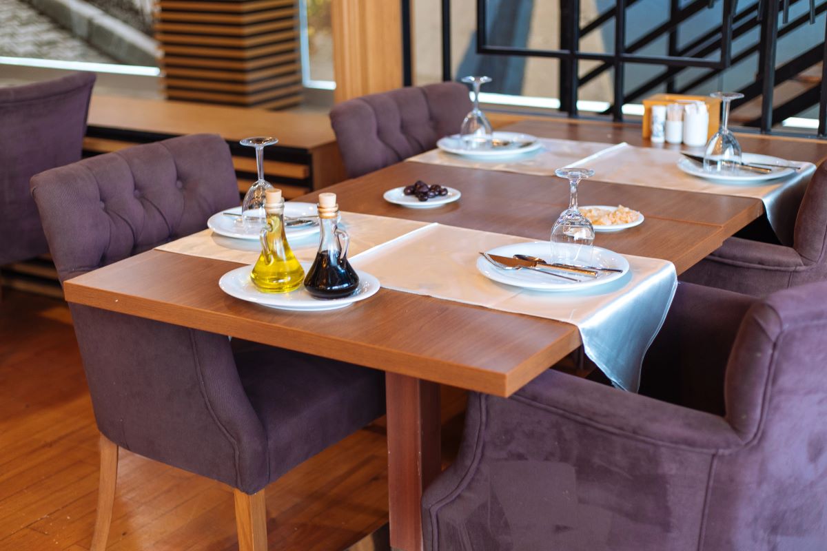 Dining restaurant
