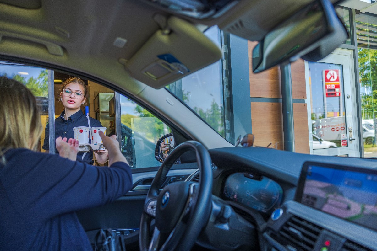 Drive thru lane