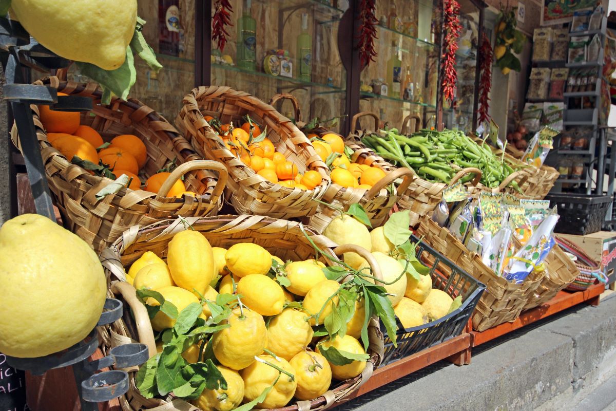 Farmers market1Zbg22