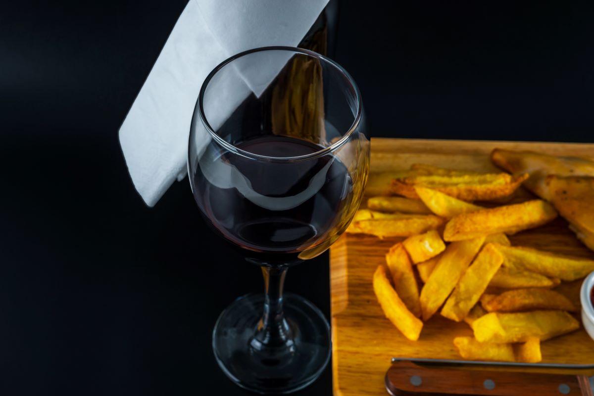 French fries with wine
