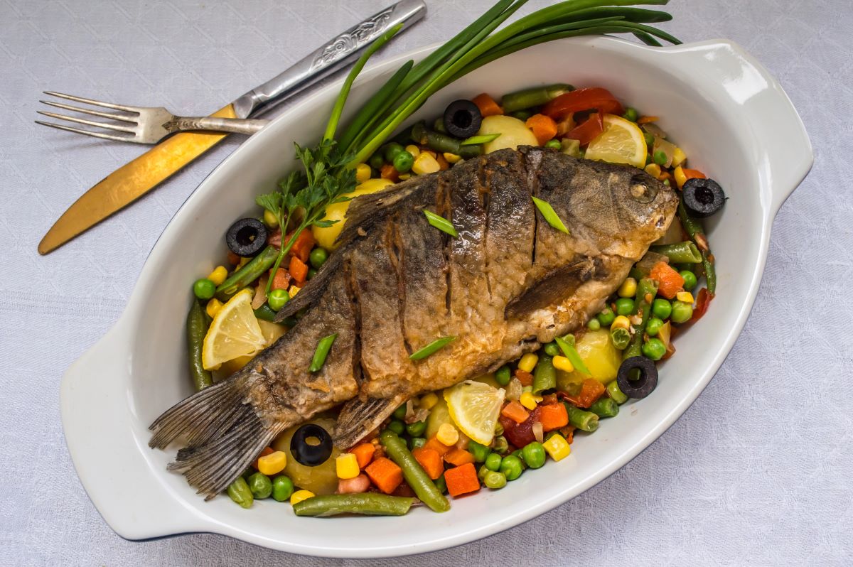 Grilled Fish with Steamed Vegetables