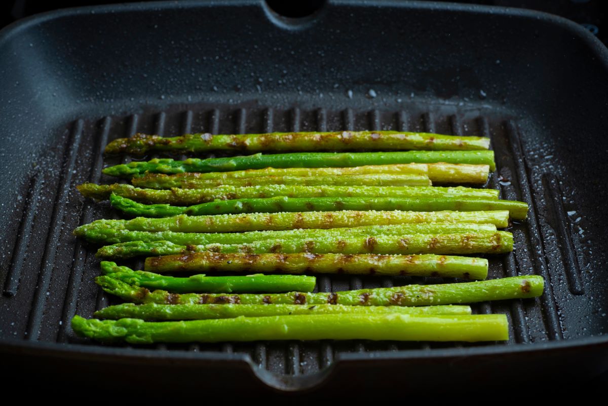 Grilled asparagus